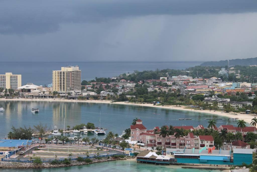 Apartmán The View At Mystic Ridge Penthouse 78A Ocho Rios Pokoj fotografie